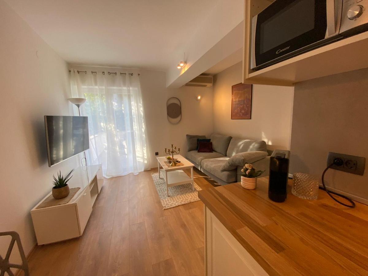Apartments Fantasia Pula Exterior photo